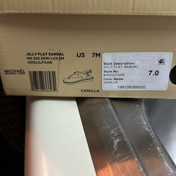 MICHAEL KORS JILLY FLAT SANDAL 7M - Picture 12 of 12